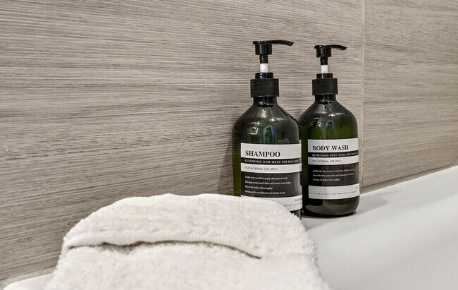 Building Photo - 1116 Gramercy Ln