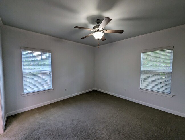 Building Photo - 47 Private Rd 3057