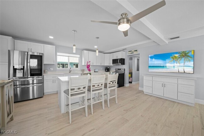 Building Photo - 6151 Estero Blvd