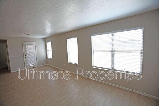 Building Photo - 12885 N Tonya St