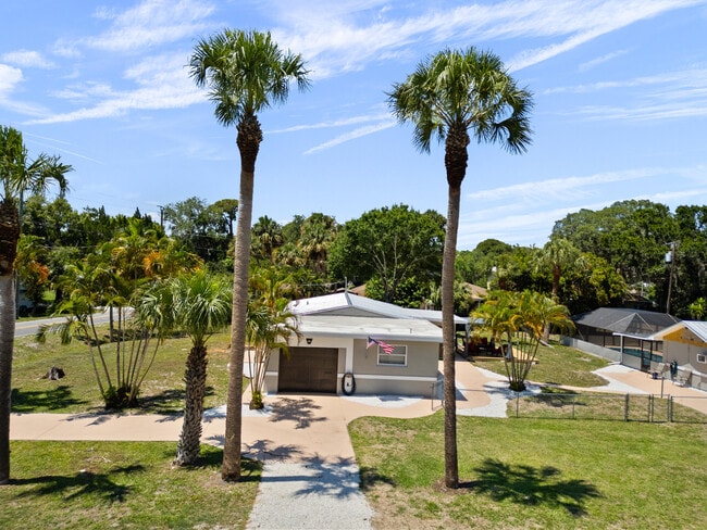 Building Photo - 4220 Sunrise Blvd