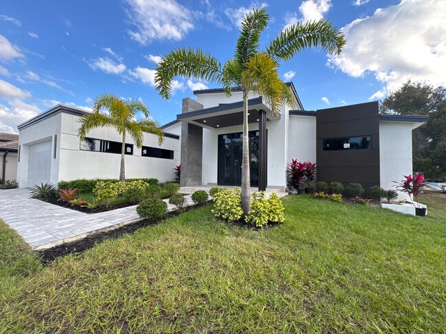 Building Photo - 1882 Coral Point Dr