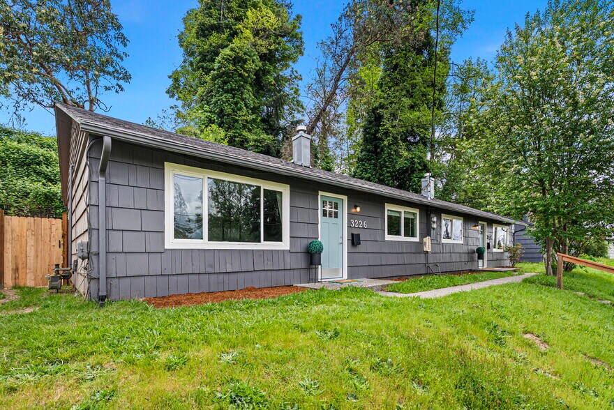 Building Photo - 3226 Halverson Ave