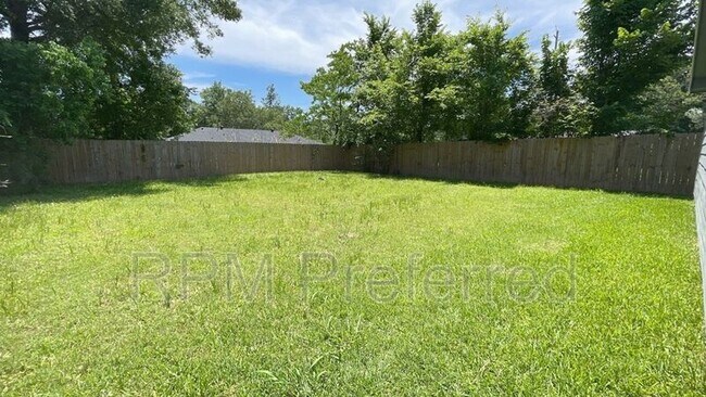 Building Photo - 8114 Record St