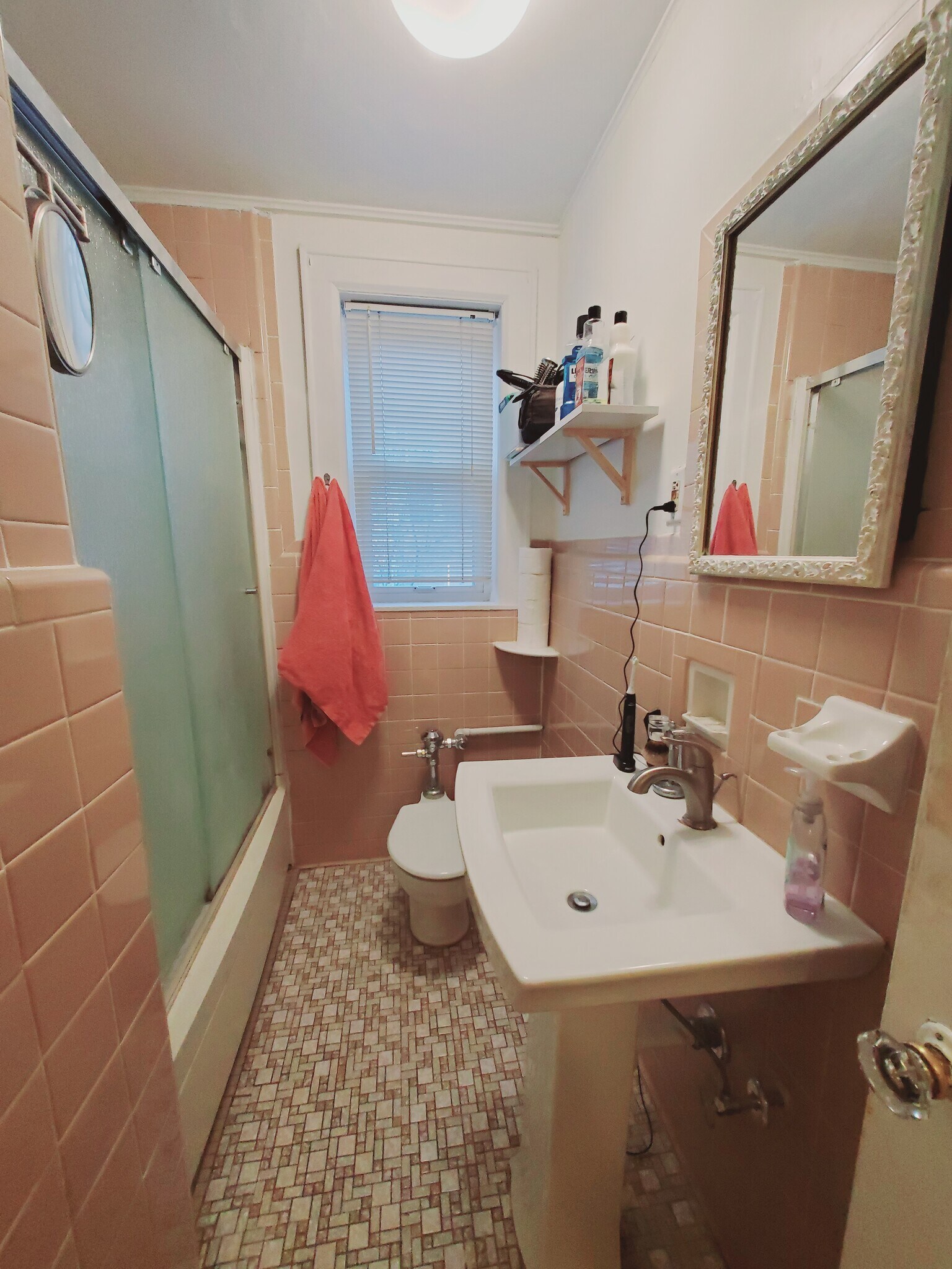 Building Photo - 641 Summer St