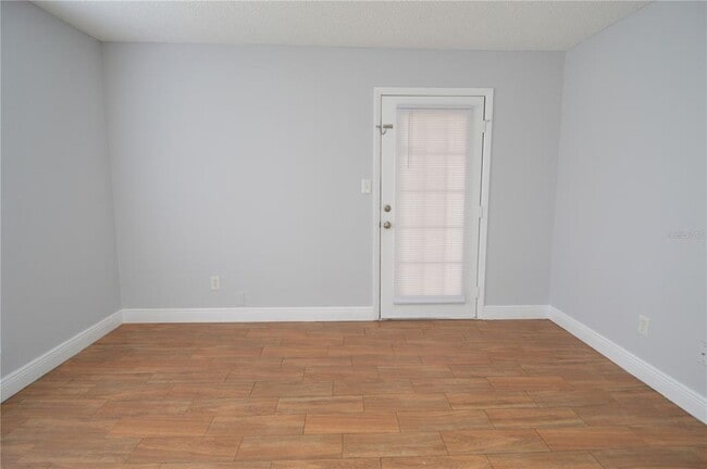 Building Photo - 8722 Mallard Reserve Dr
