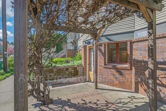 Building Photo - 1705 NW 25th Ave