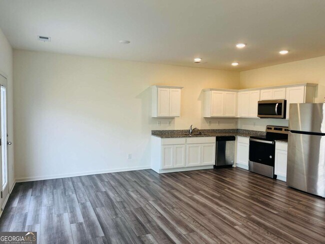 Building Photo - 404 Union Station St