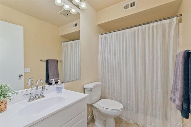 Building Photo - 10235 Bell Gardens Dr