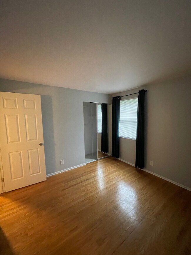 Building Photo - 76 Marble Dr