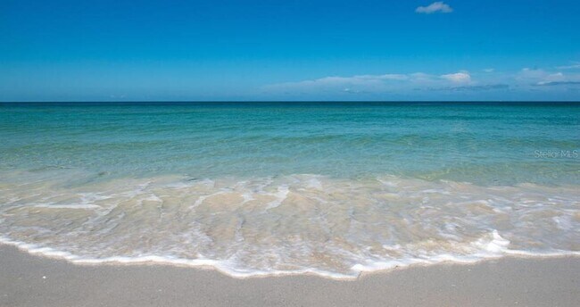 Building Photo - 2417 Magdalina Dr