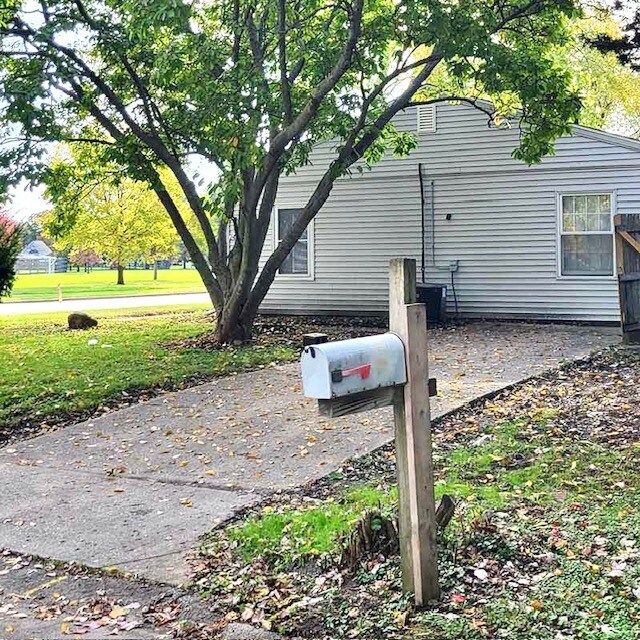 Building Photo - 2407 Carrelton Dr