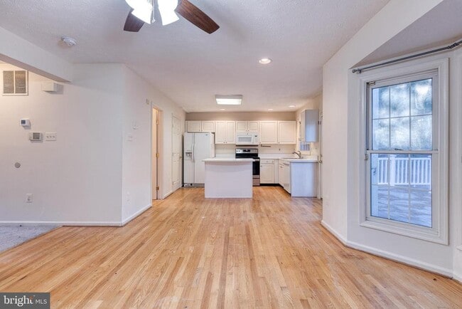 Building Photo - 5 Weyanoke Ct