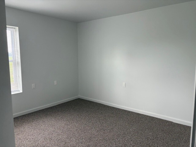 Building Photo - 100 Candlelight Way