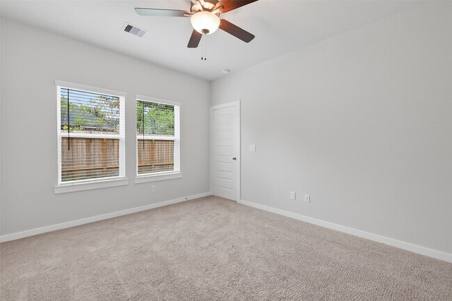 Building Photo - 8538 Blueberry Ash St