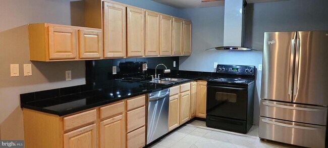 Building Photo - 15309 Lions Den Rd