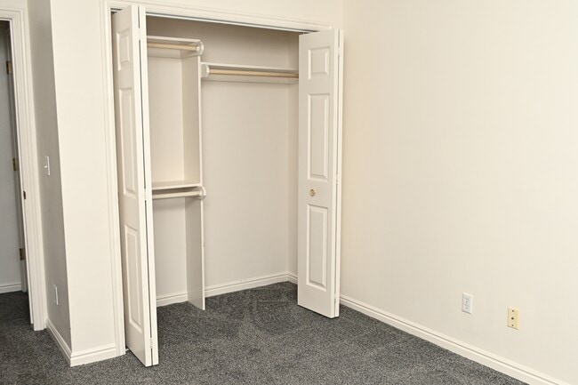 Building Photo - 1394 N 290 W