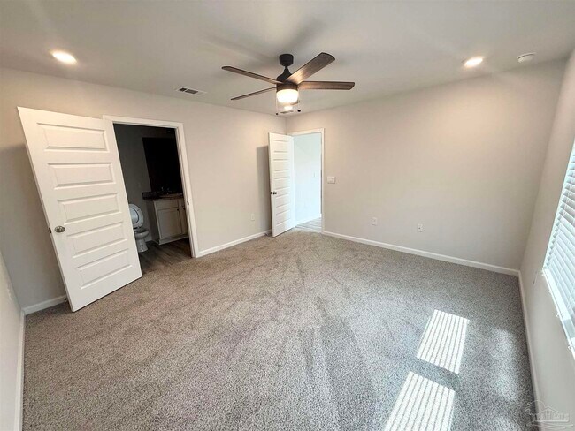 Building Photo - 4335 Redbay Ct