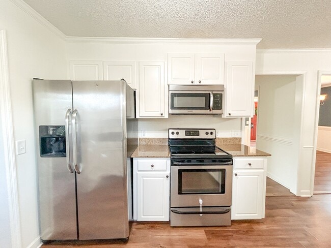 Building Photo - 619 Boone Cir