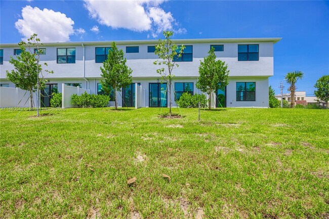 Building Photo - 7064 Channing Ave