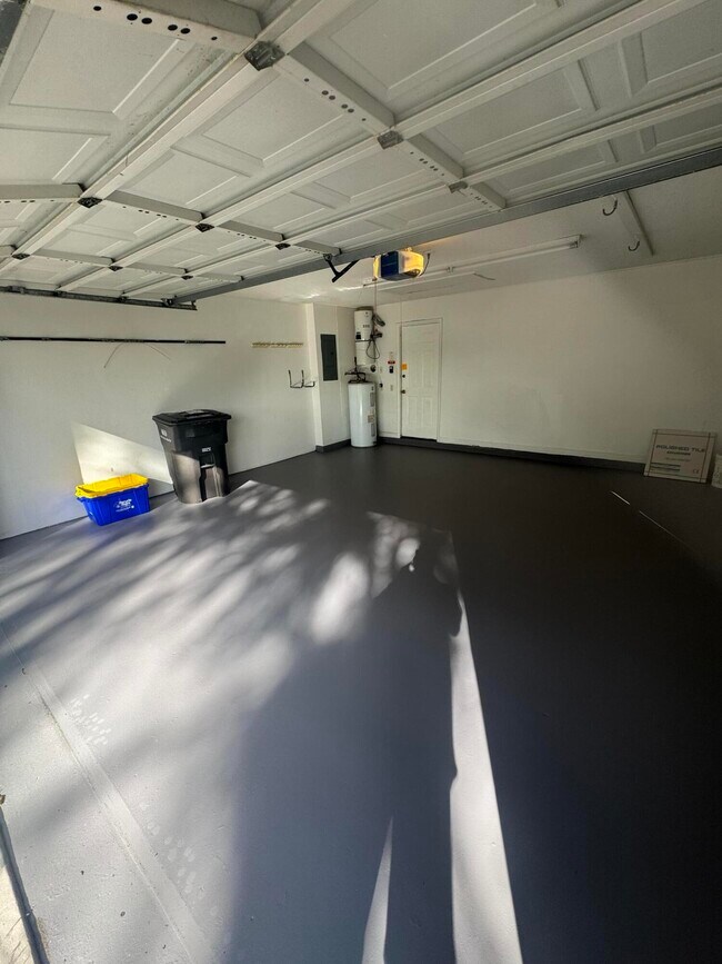 Building Photo - 900 Bear Island Cir