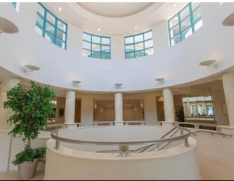 Building Photo - 1520 Gulf Blvd
