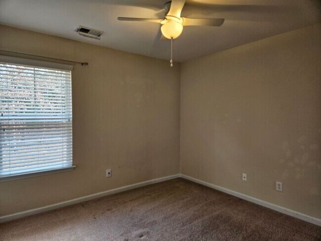 Building Photo - Bent Creek Plantaion