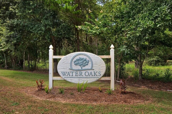 Building Photo - 17 W Shady Oaks Ln