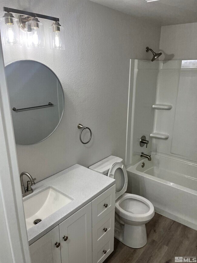 Building Photo - 6900 Sunkist Dr
