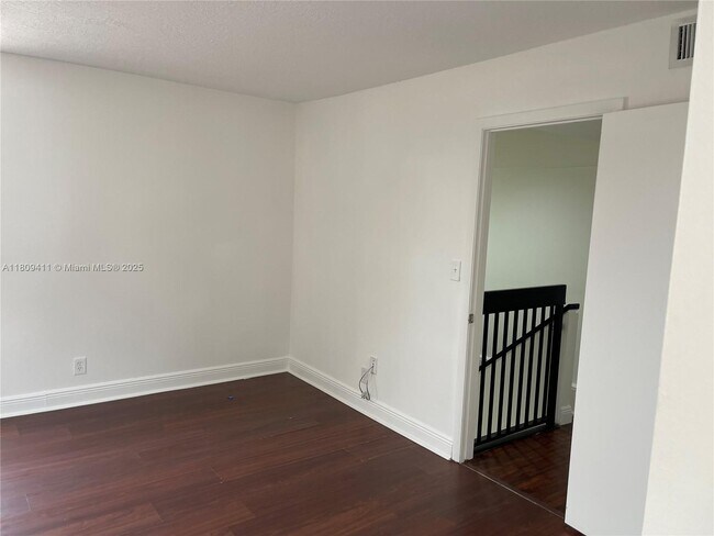 Building Photo - 2961 SW 87th Ave