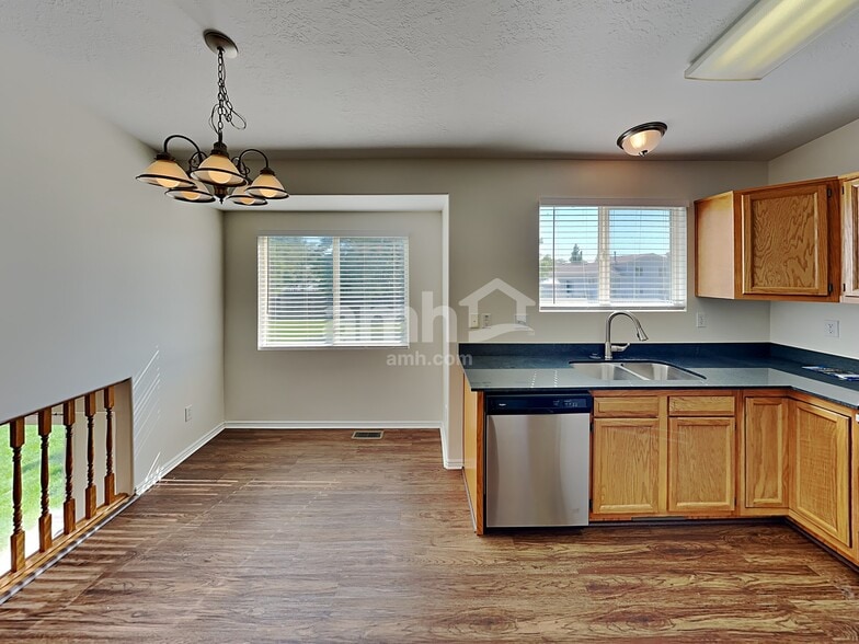 Building Photo - 3681 W 4525 S