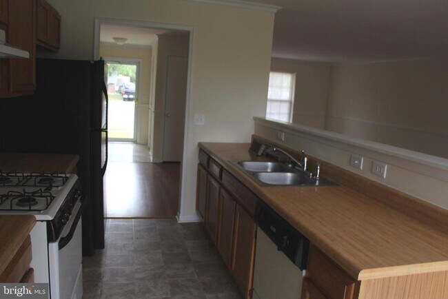 Building Photo - 29606 Skipton Ct