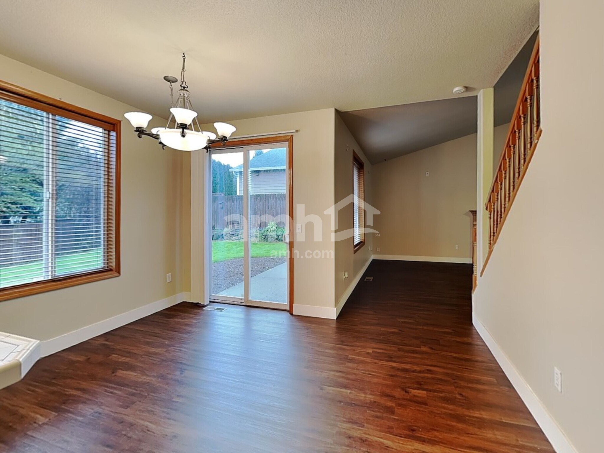 Building Photo - 495 Sunset Ridge Dr