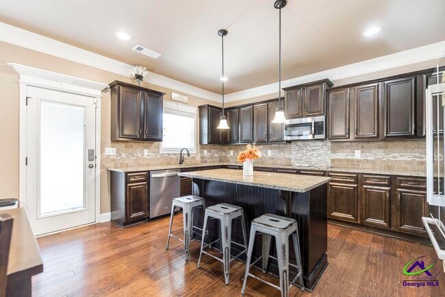 Building Photo - 105 Regency Ct