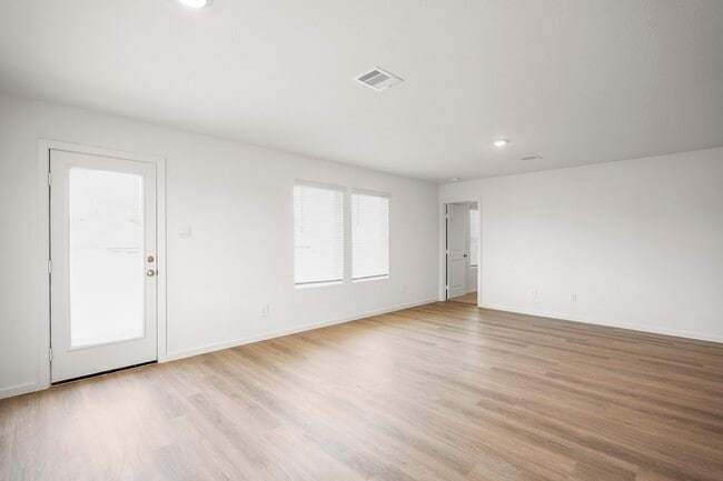 Building Photo - 12011 Curlin Dr