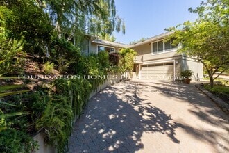 Building Photo - Upscale Country Club 3BD/2BA with BONUS Ro...