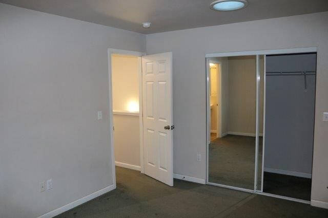 Building Photo - Cute, Cozy, convenient Arcata 3 bedroom townhouse with small fenced yard, laundry
