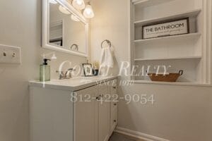 Building Photo - Fully Furnished Downtown Spacious 1 bedroom