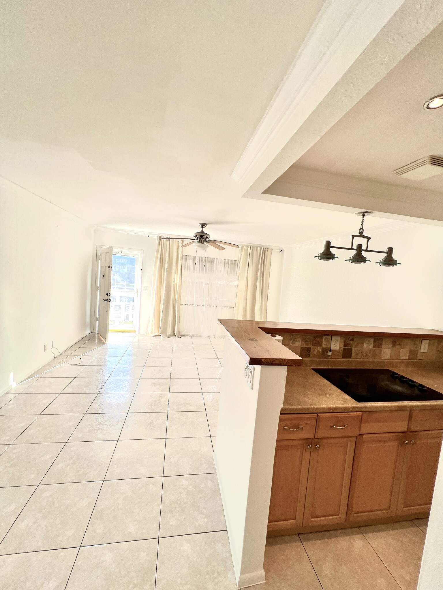 Building Photo - 467 Golden Isles Dr