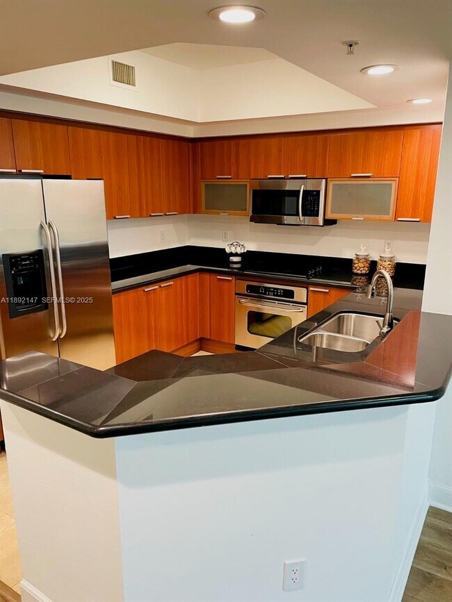 Building Photo - 14951 Royal Oaks Ln