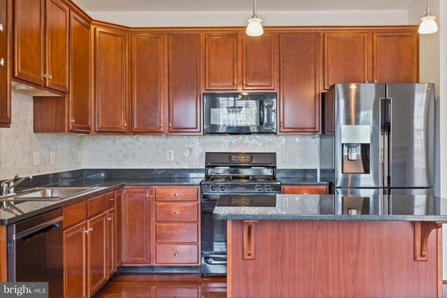 Building Photo - 22576 Welborne Manor Square