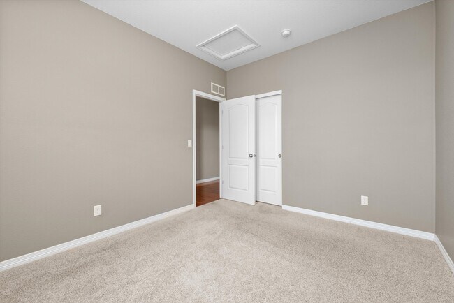 Building Photo - 8344 Coopers Hawk Way