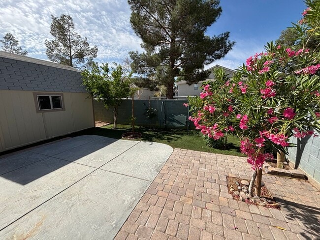 Building Photo - This inviting single-story home boasts a s...