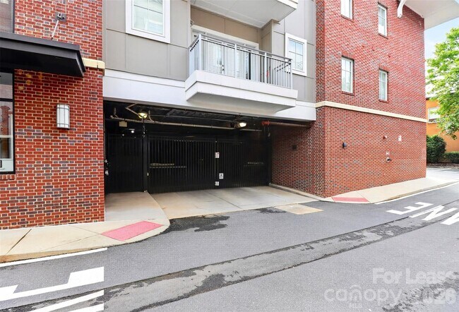 Building Photo - 1829 Kenilworth Ave