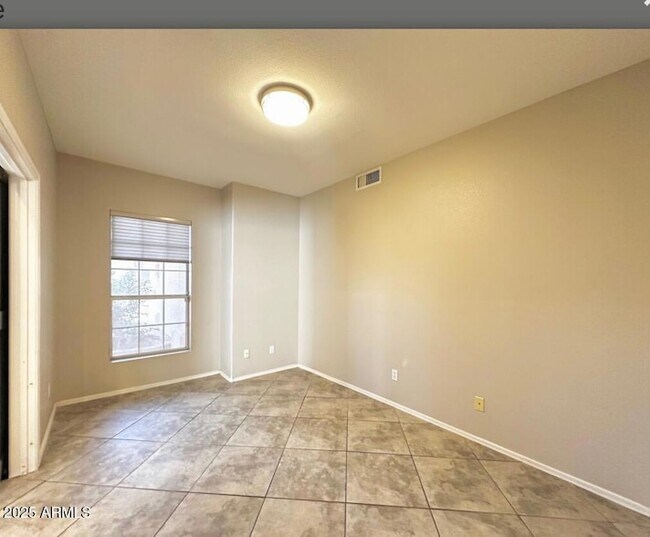 Building Photo - 14410 S 44th St