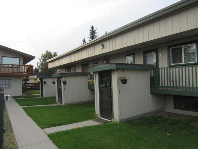 Building Photo - Fully Furnished and comfortable! Short Ter...