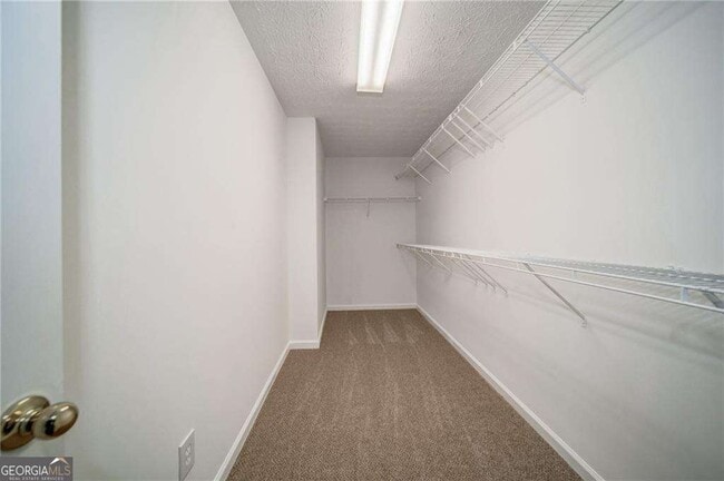 Building Photo - 132 Diamond Ridge Ave