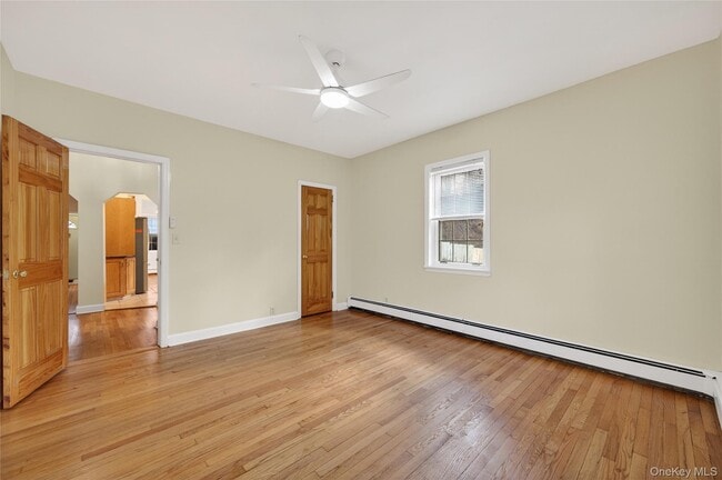 Building Photo - 3 Woodmere Ln