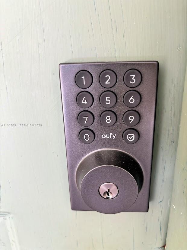 Building Photo - 460 S Park Rd