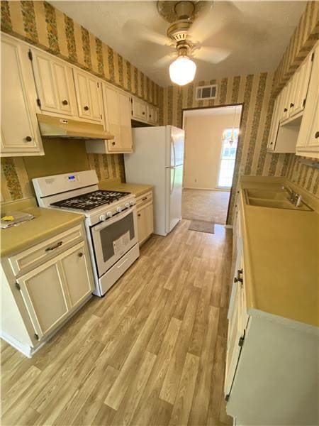 Building Photo - 808 Jamestowne Rd